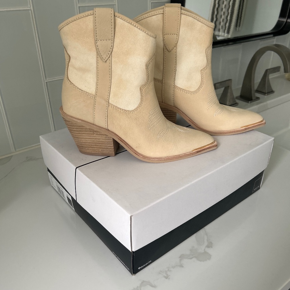 Dolce Vita Nash booties